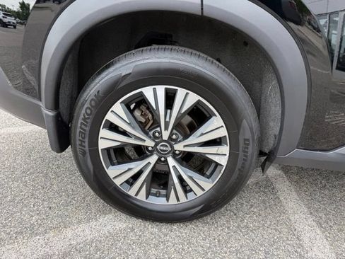Used 2023 Nissan Rogue SV AWD/4WD image 13