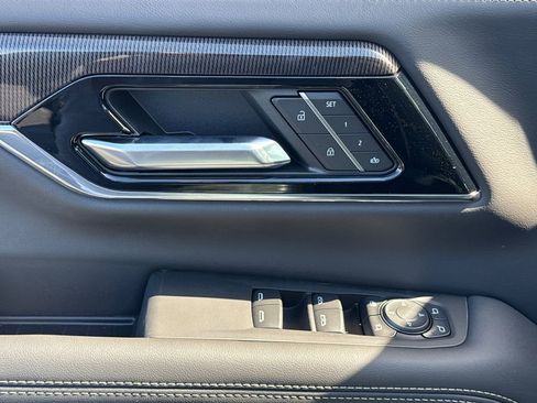 New 2026 GMC Yukon XL Elevation image 13