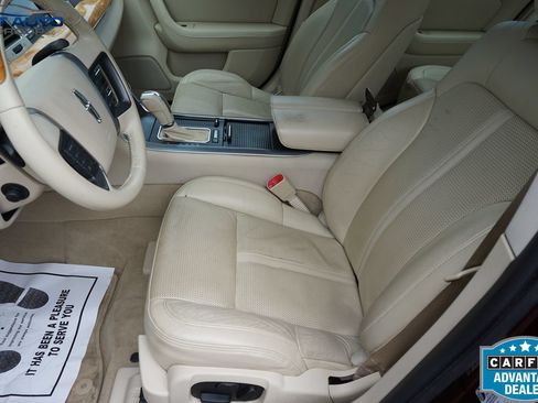 Used 2010 Lincoln MKS AWD image 25