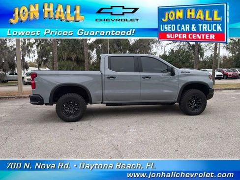 Used 2024 Chevrolet Silverado 1500 ZR2 w/ Technology Package image 16