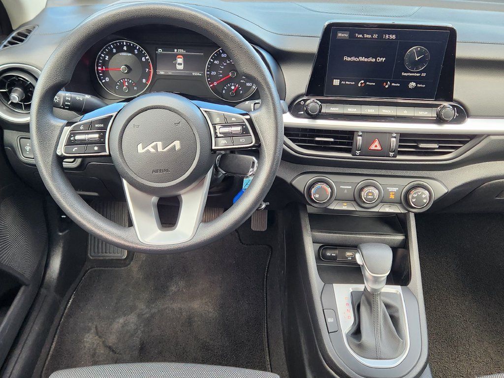 Used 2024 Kia Forte LXS FWD image 25