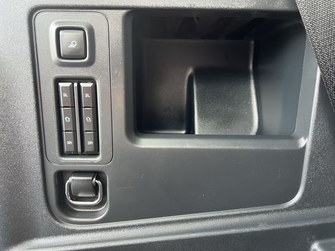 Used 2025 Ford Expedition Platinum w/ Driver's Package AWD/4WD image 63