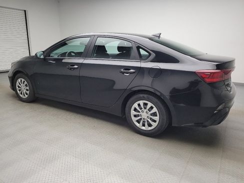 Used 2023 Kia Forte LX FWD image 3