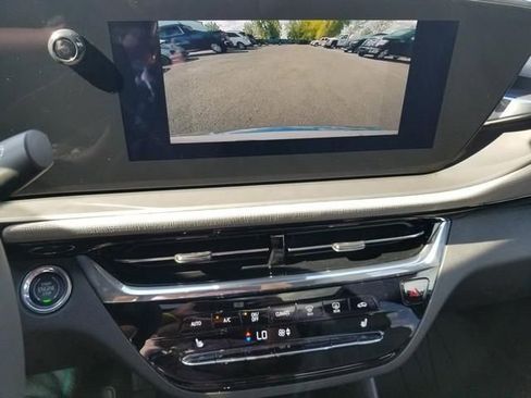 New 2025 Buick Envista Avenir image 18