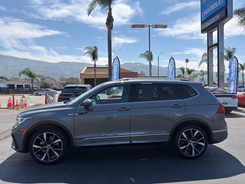Used 2022 Volkswagen Tiguan SEL R-Line image 5
