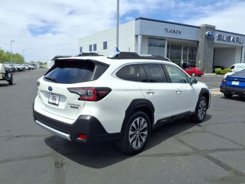 Used 2024 Subaru Outback Touring AWD/4WD image 10