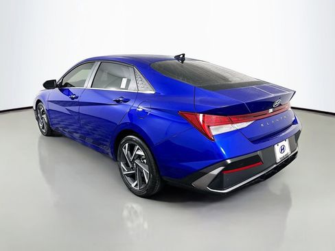 New 2025 Hyundai Elantra Limited image 7