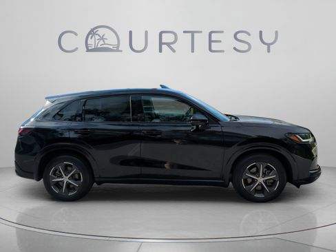 Certified 2024 Honda HR-V EX-L image 8