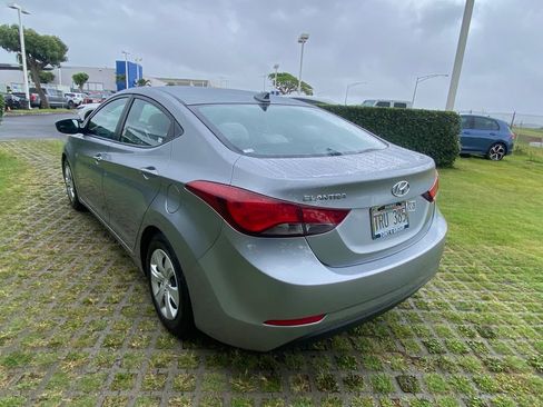 Used 2016 Hyundai Elantra SE FWD image 23