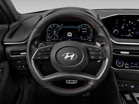 Used 2025 Hyundai Sonata SEL FWD image 8