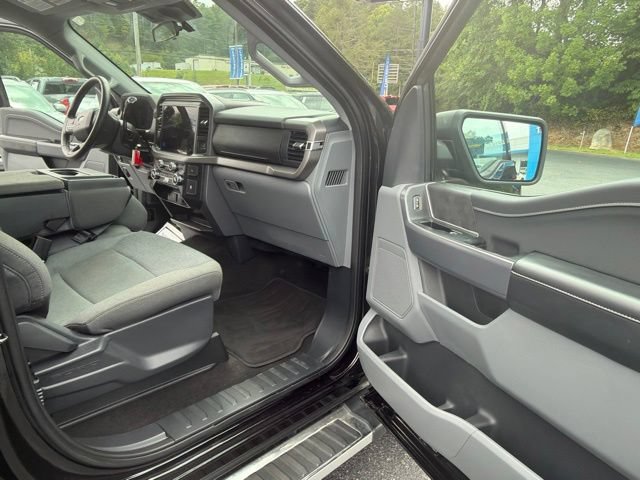 Used 2025 Ford F150 XLT w/ Equipment Group 301A Standard AWD/4WD image 21