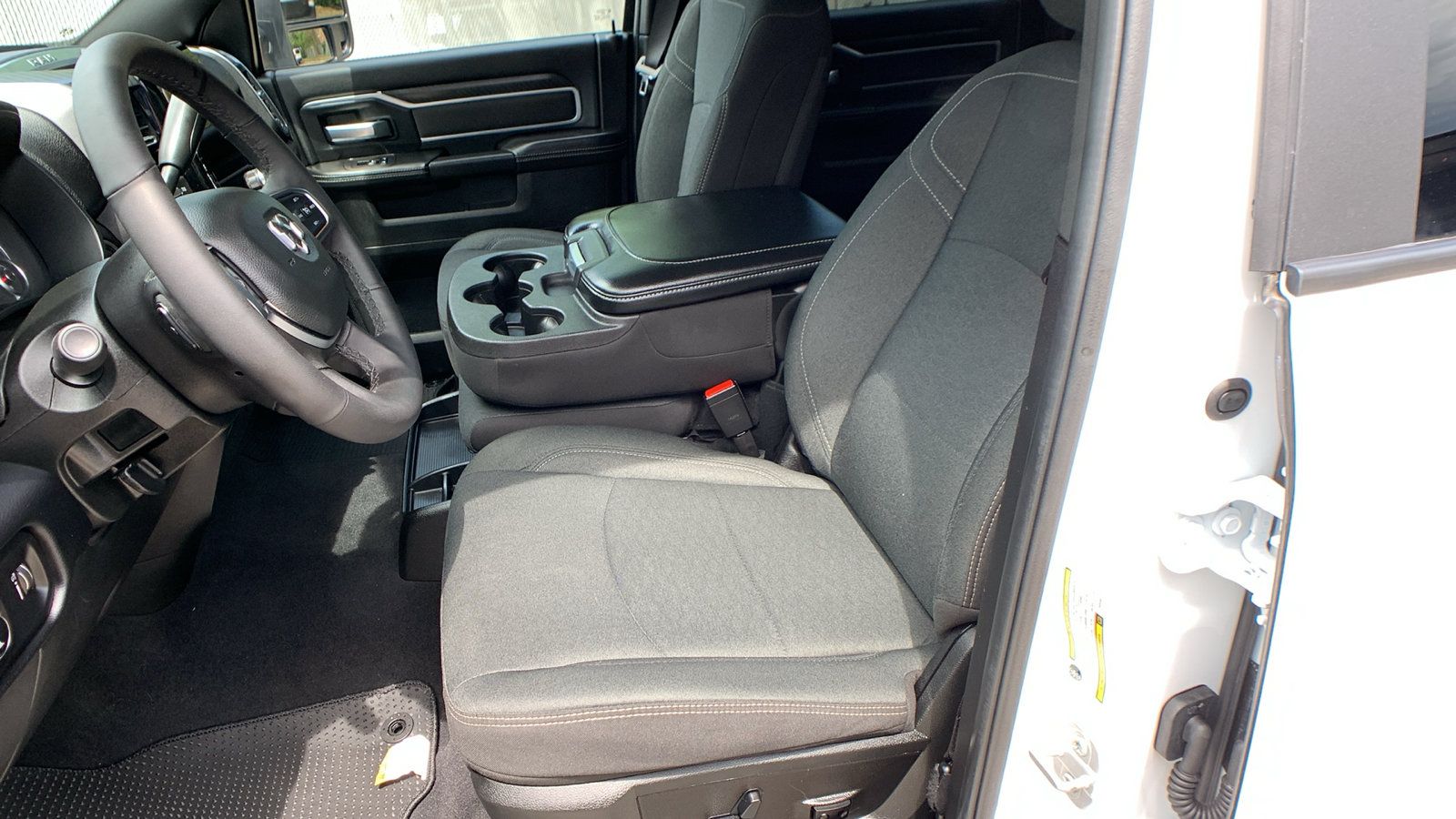 Used 2025 RAM 2500 Big Horn AWD/4WD image 14