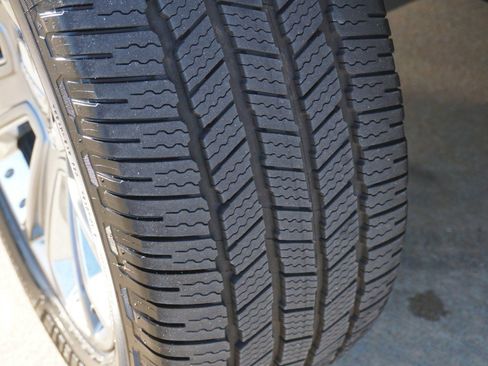 Used 2018 GMC Yukon Denali image 13