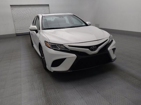 Used 2020 Toyota Camry SE image 14