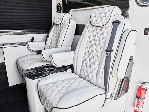 Used 2024 Mercedes-Benz Sprinter 3500 w/ Parking Package image 71