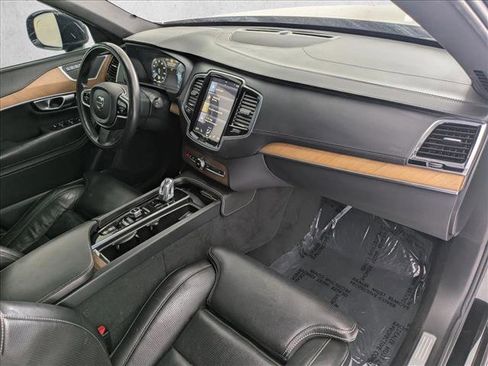 Used 2016 Volvo XC90 T8 Inscription w/ Vision Package image 19