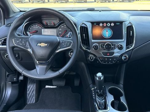 Used 2017 Chevrolet Cruze LT w/ Sun And Sound Package image 7