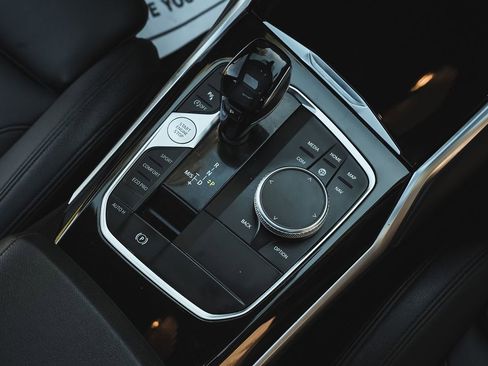 Used 2019 BMW 330i Sedan w/ Convenience Package image 30