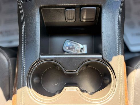 Used 2020 Chevrolet Suburban LT RWD image 23