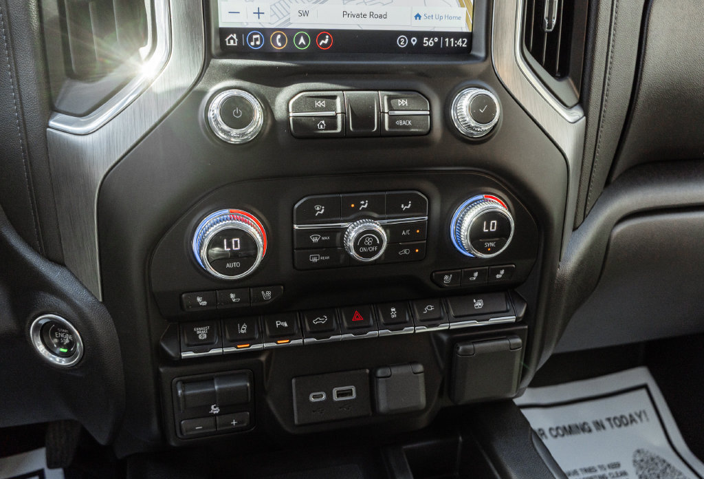 Used 2023 GMC Sierra 3500 Denali AWD/4WD image 21