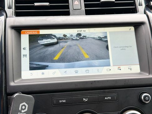 Used 2019 Land Rover Discovery SE image 31