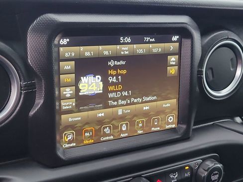 Used 2023 Jeep Wrangler Sahara w/ Cold Weather Group image 21