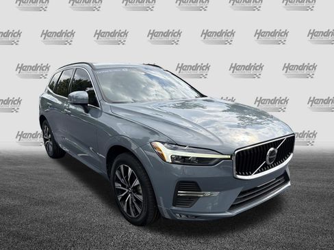 Used 2023 Volvo XC60 B5 Core w/ Climate Package FWD image 2