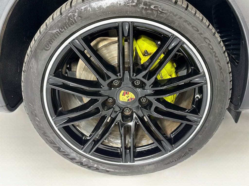 Used 2016 Porsche Cayenne S AWD/4WD image 32