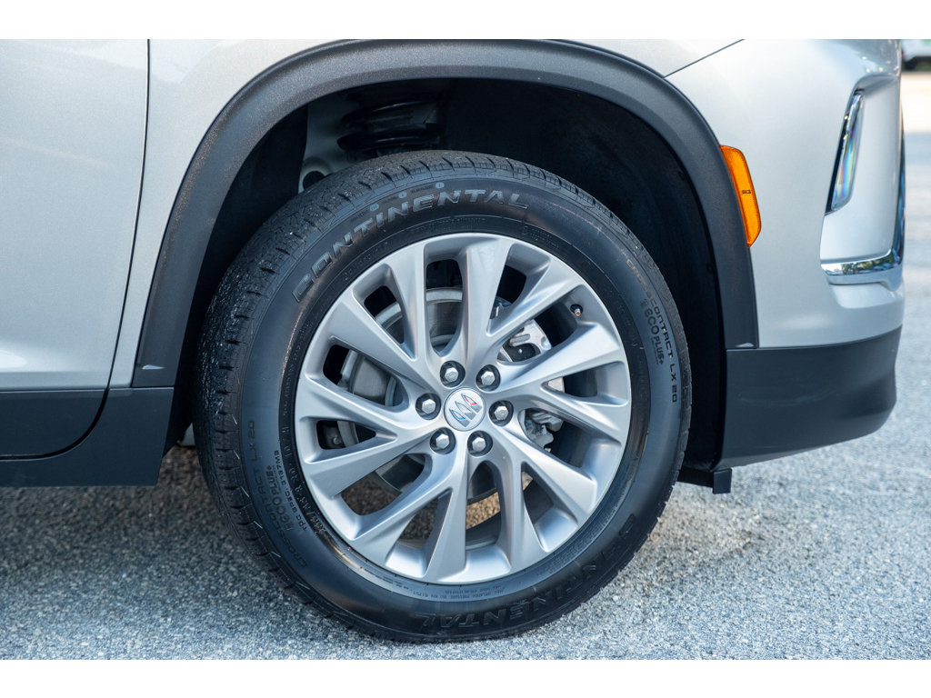 Used 2025 Buick Enclave Preferred FWD image 10