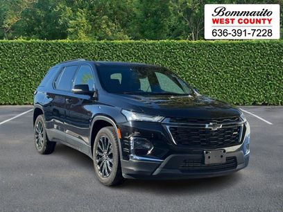 Used 2023 Chevrolet Traverse RS
