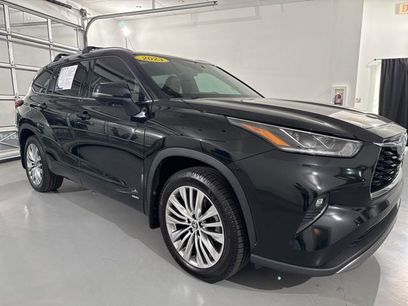 Used 2023 Toyota Highlander Platinum
