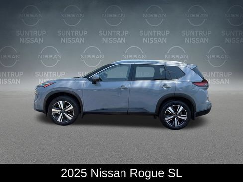 Used 2025 Nissan Rogue SL w/ SL Premium Package AWD/4WD image 3