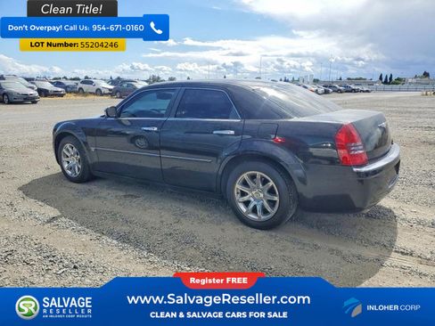 Used 2006 Chrysler 300 C w/ Navigation & Sound Group II RWD image 3