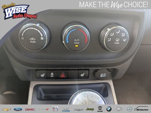 Used 2017 Jeep Patriot High Altitude AWD/4WD image 16