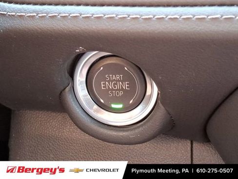 Certified 2025 Chevrolet Suburban LT AWD/4WD image 27