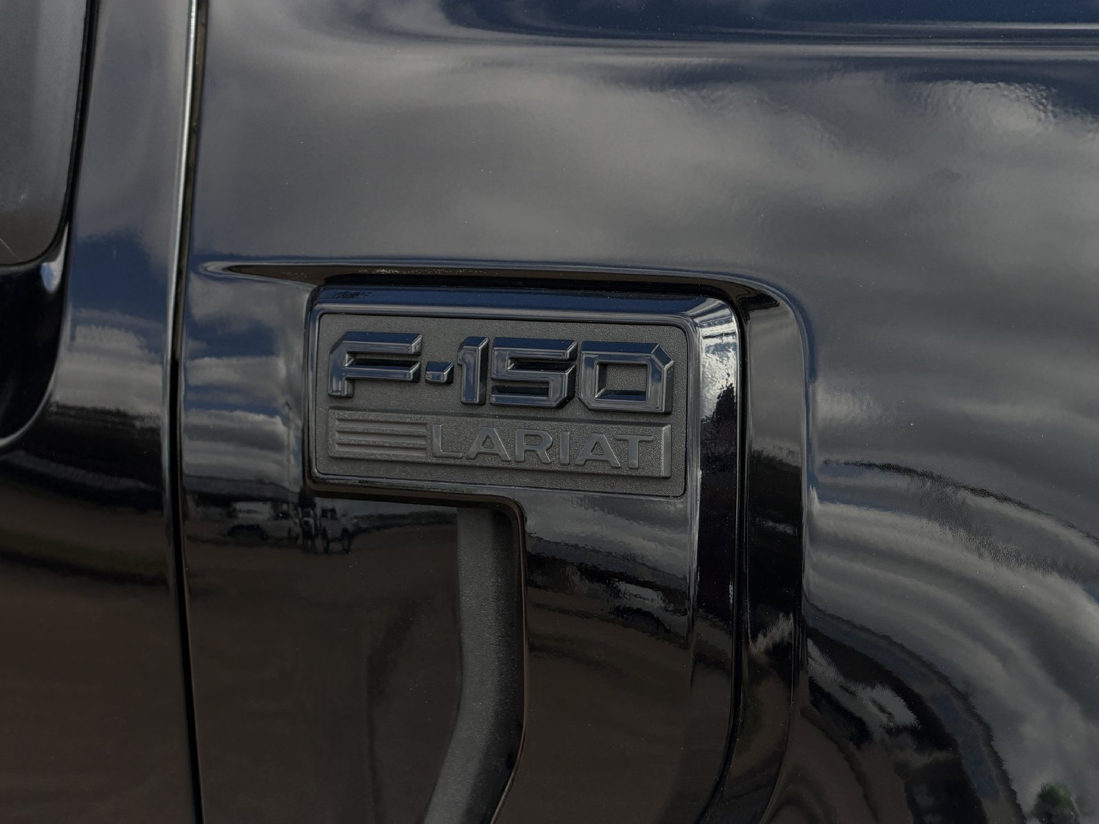 Used 2024 Ford F150 Lariat w/ Bed Utility Package AWD/4WD image 11