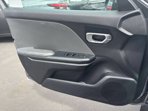 Used 2025 Kia K4 FWD image 18