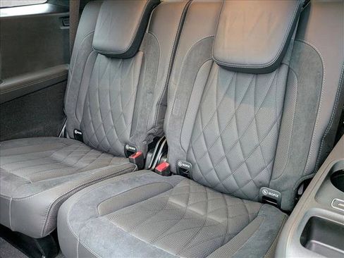 Certified 2025 Mercedes-Benz GLS 63 AMG 4MATIC image 18