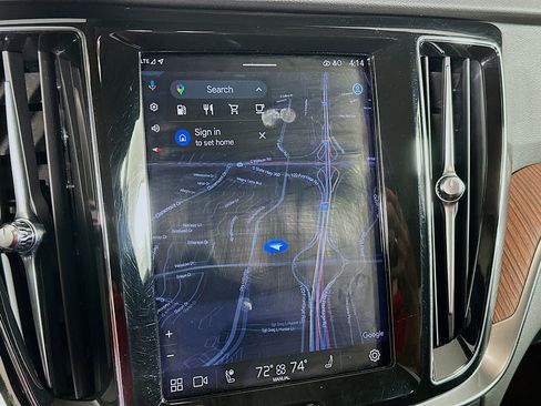 Used 2024 Volvo S60 B5 Plus image 22