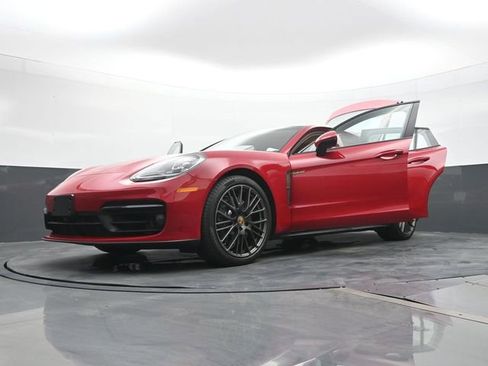 Certified 2023 Porsche Panamera 4 image 30