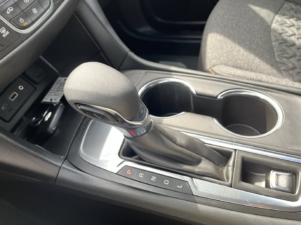 Used 2024 Chevrolet Equinox LT w/ LPO, Floor Liner Package FWD image 19