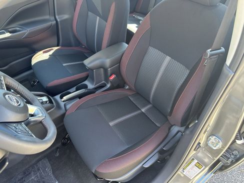 New 2025 Nissan Versa SR w/ Trunk Package image 16