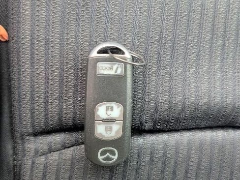 Used 2016 MAZDA MAZDA3 i Sport w/ Preferred Equipment Package FWD image 12