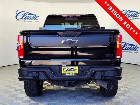 Used 2024 Chevrolet Silverado 2500 ZR2 w/ ZR2 Bison Edition image 4