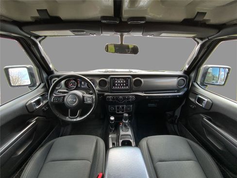 Used 2021 Jeep Wrangler Unlimited Sport AWD/4WD image 22