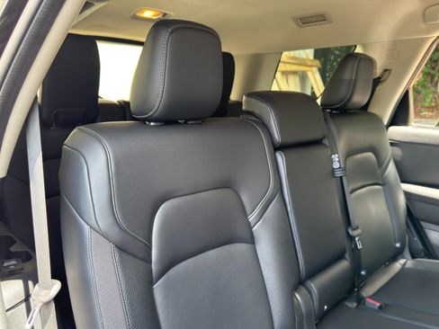 Used 2022 Nissan Pathfinder SL FWD image 36