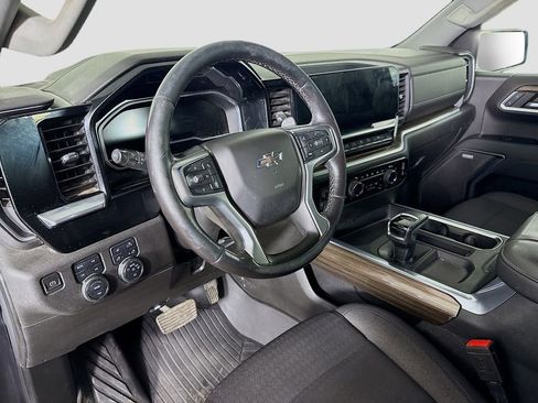 Used 2022 Chevrolet Silverado 1500 RST image 9