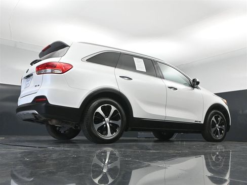 Used 2017 Kia Sorento EX AWD/4WD image 31