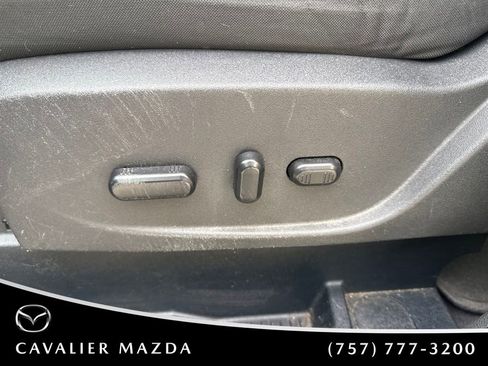 Used 2017 Ford Escape SE FWD image 13