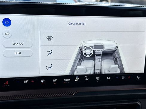 Used 2025 Ford Bronco Sport Outer Banks w/ Outer Banks Tech Package+ image 19